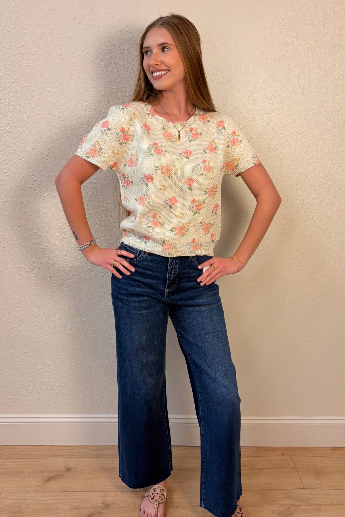 Mara Short Sleeve Floral Sweater Top