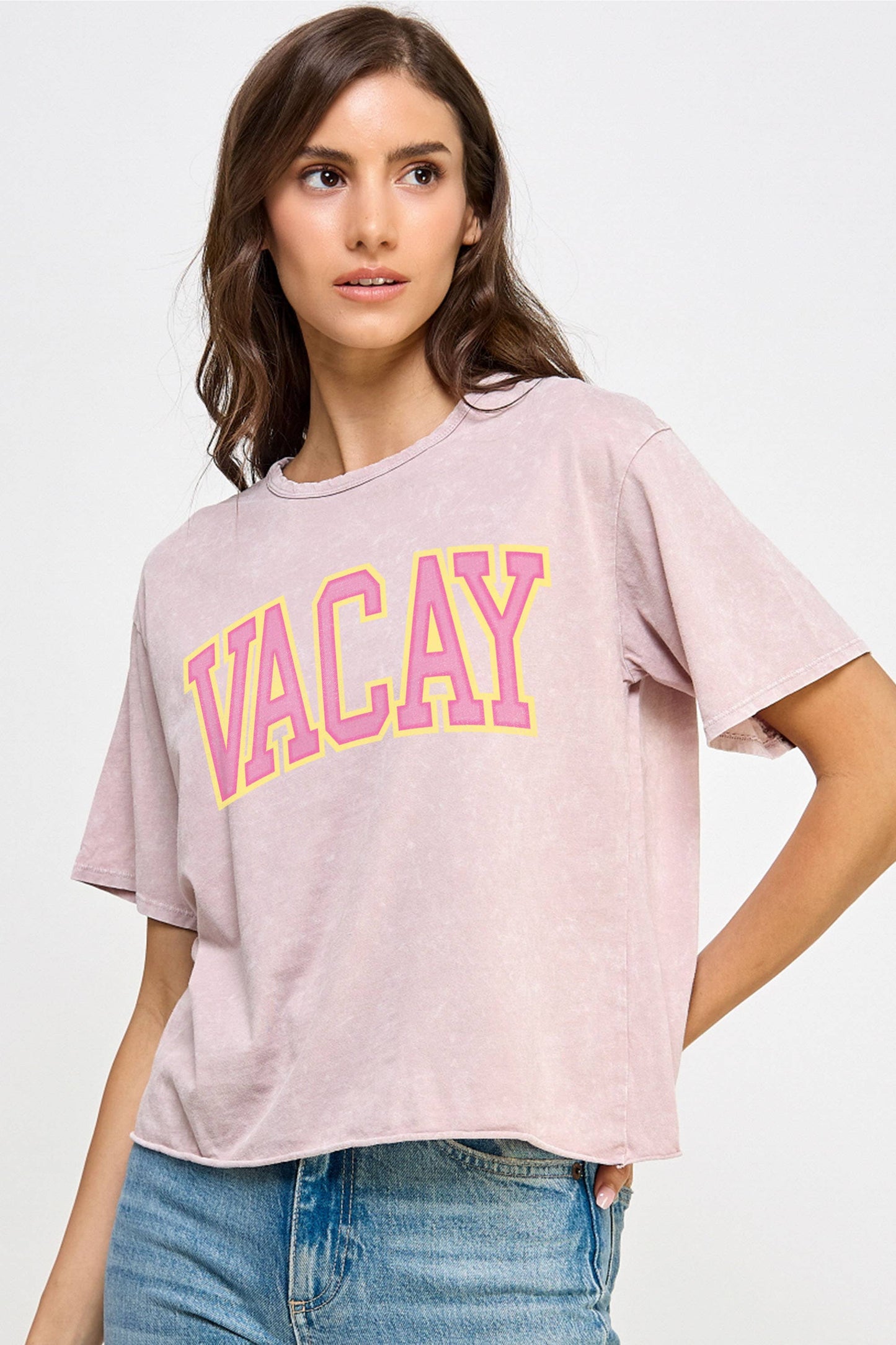 VACAY Cropped Graphic Tee