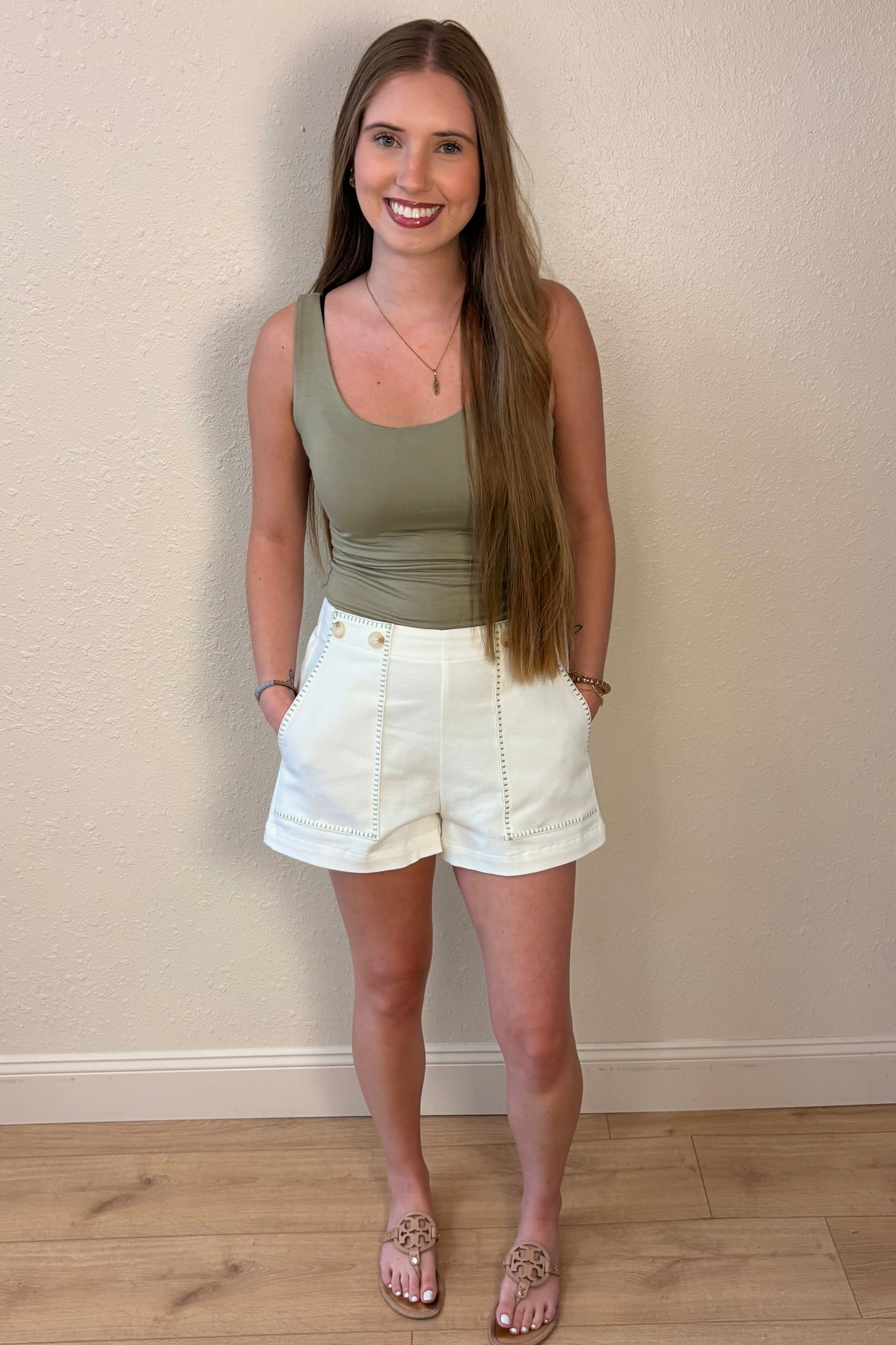 Hazel White Contrast Stitching Shorts