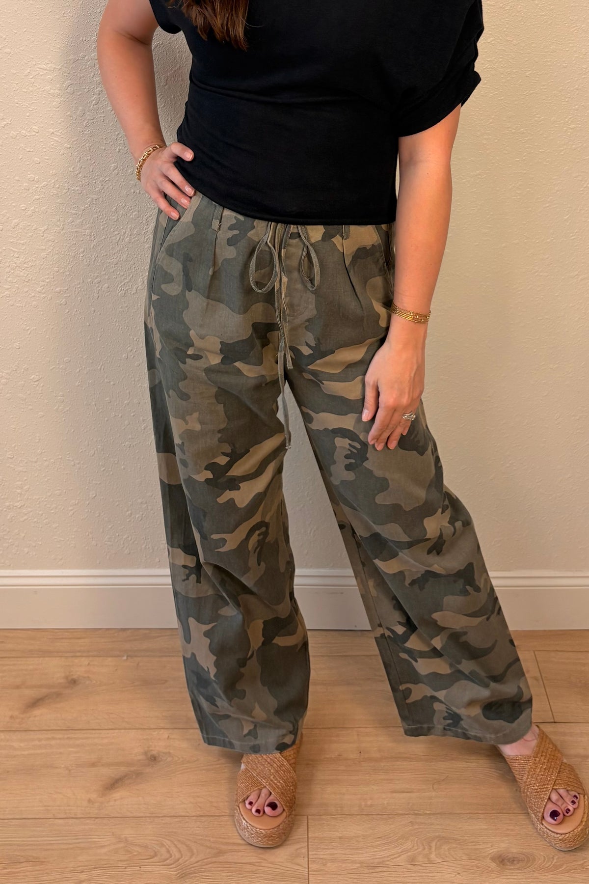 Fern Camo Print Drawstring Pants