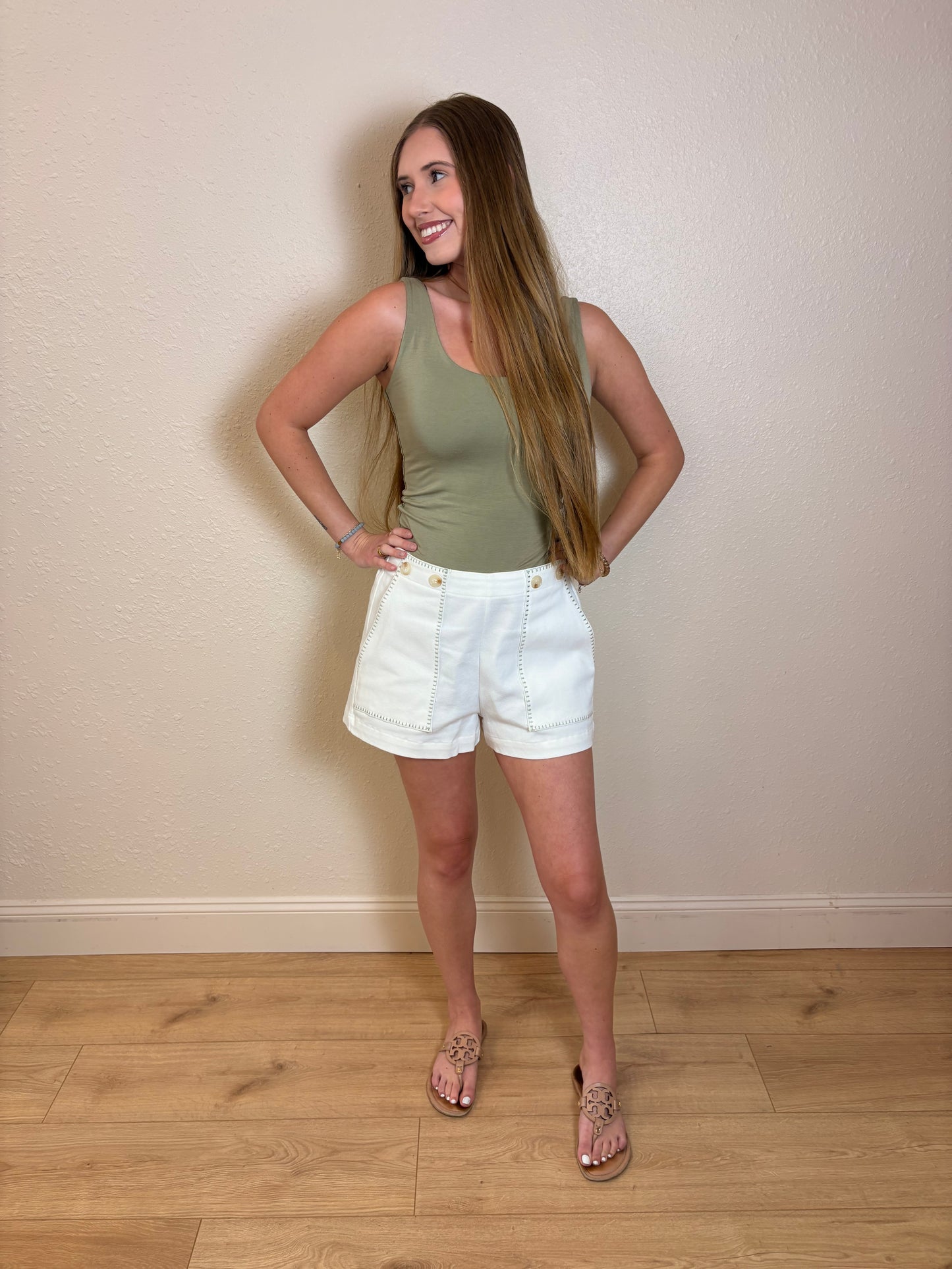 Hazel White Contrast Stitching Shorts