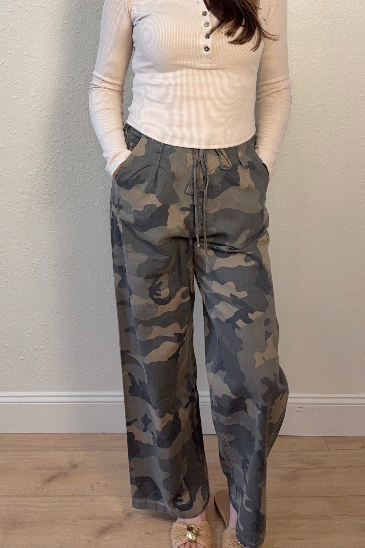 Fern Camo Print Drawstring Pants