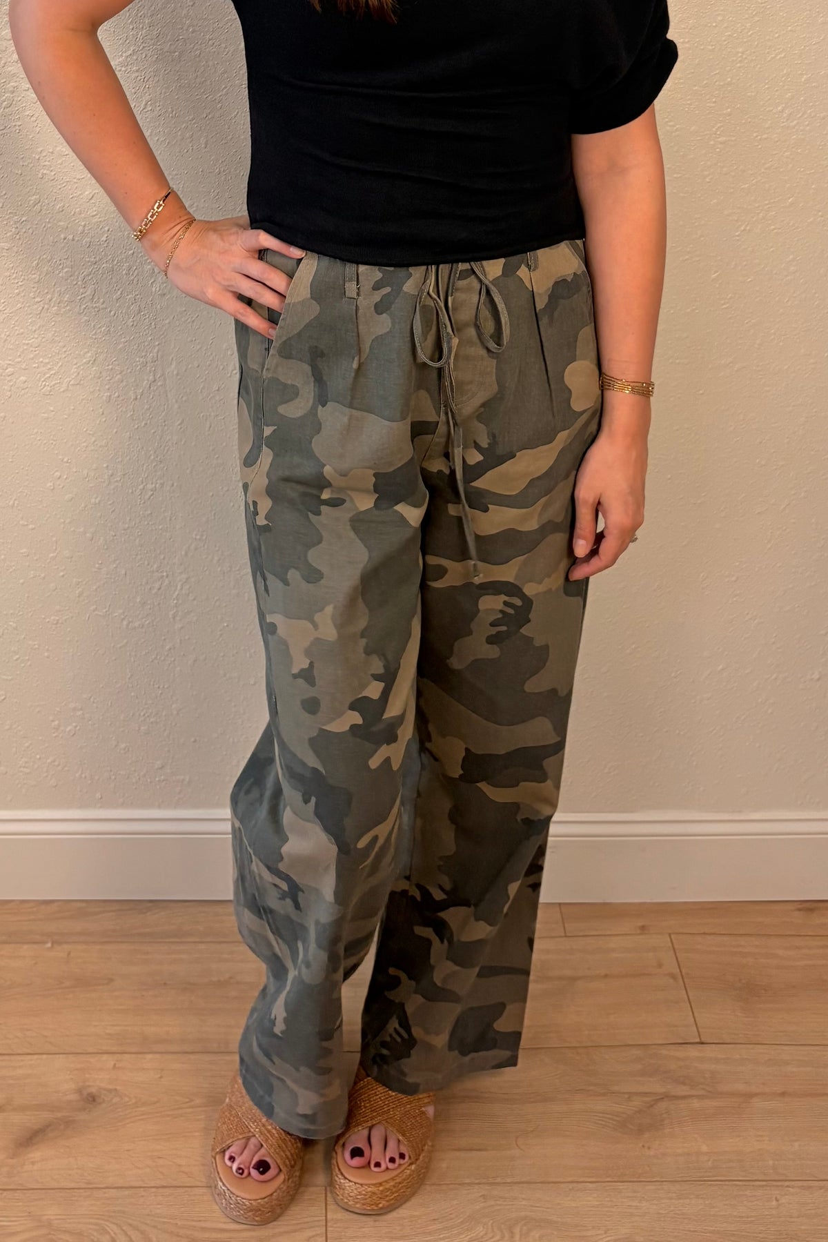 Fern Camo Print Drawstring Pants