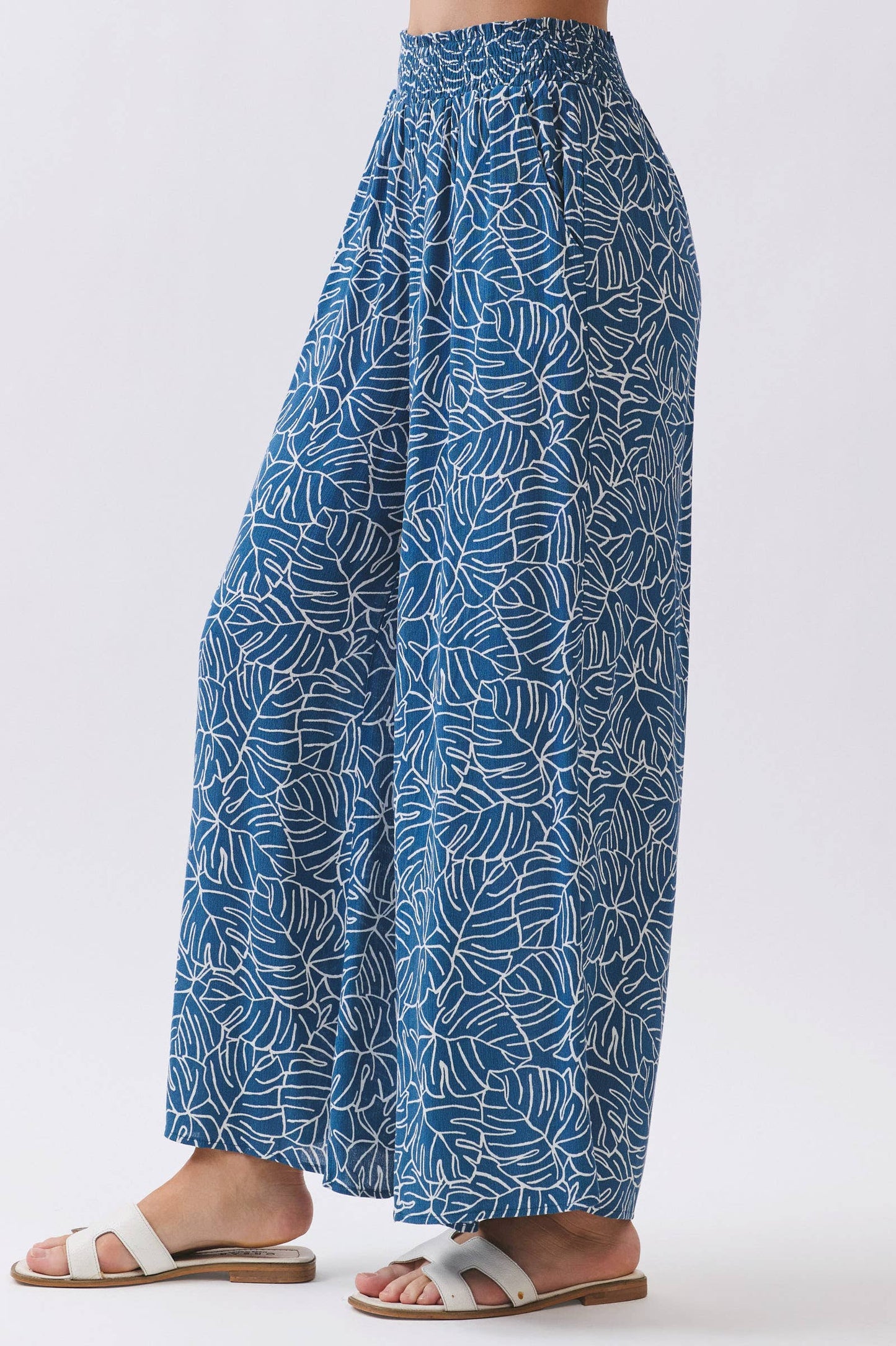 Liliana Tropical Leaf Print Wide Leg Pants