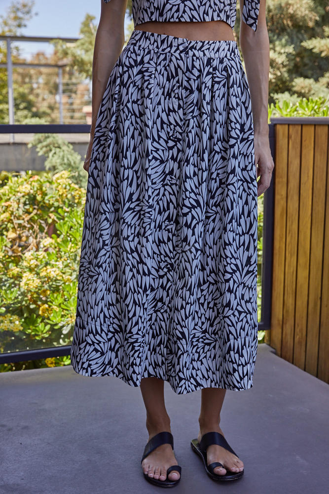 Layla Heart Print Pleated Midi Skirt