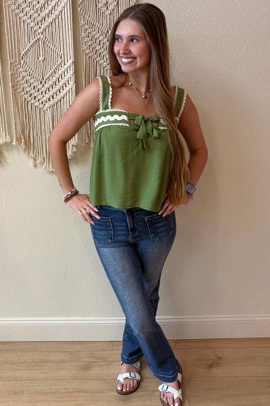 Emery Green Wavy Scallop Trim Tank Top