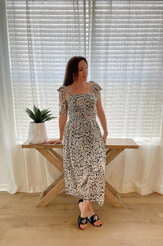 Layla Heart Print Pleated Midi Skirt